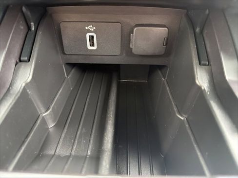 Used 2019 Ford Explorer Limited w/ Ford Safe & Smart Package image 18