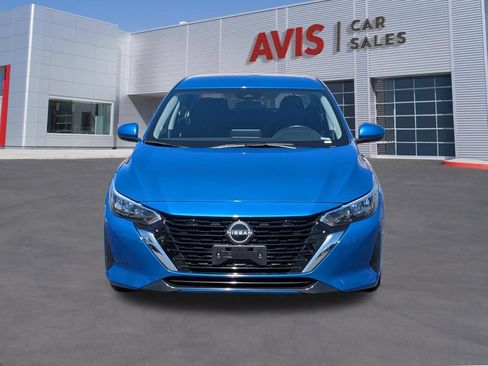 Used 2025 Nissan Sentra SV FWD image 2