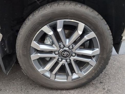 Used 2025 Toyota 4Runner Limited image 8