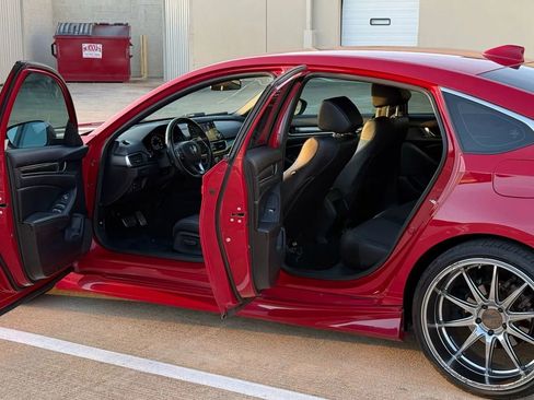 Used 2019 Honda Accord Sport image 11