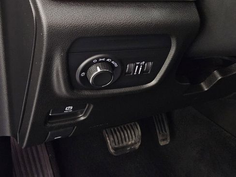 Used 2023 Jeep Grand Cherokee Altitude image 22