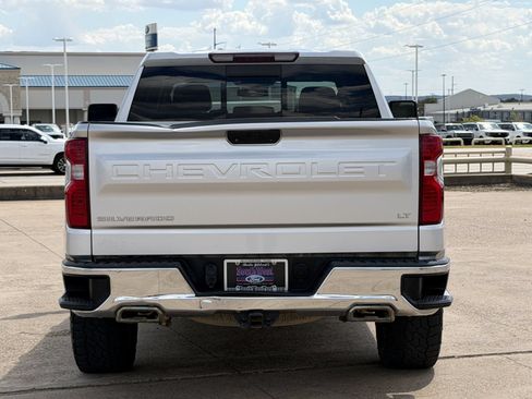 Used 2021 Chevrolet Silverado 1500 LT w/ Z71 Off-Road Package AWD/4WD image 5
