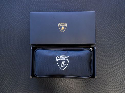 Used 2023 Lamborghini Urus Performante AWD/4WD image 34