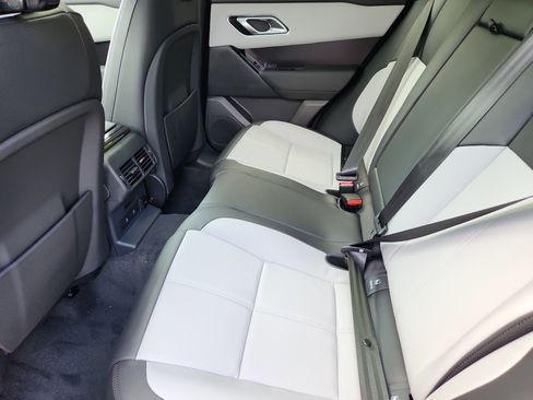 New 2026 Land Rover Range Rover Velar Dynamic SE image 5