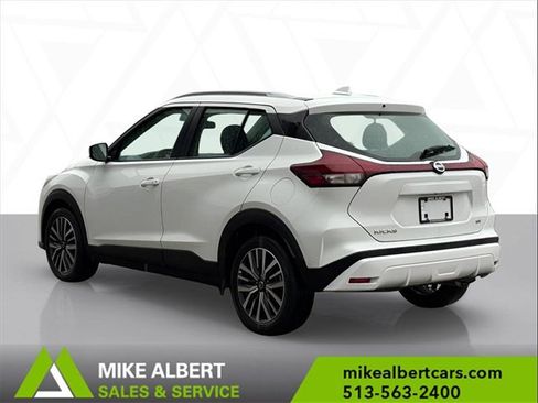 Used 2021 Nissan Kicks SV image 6