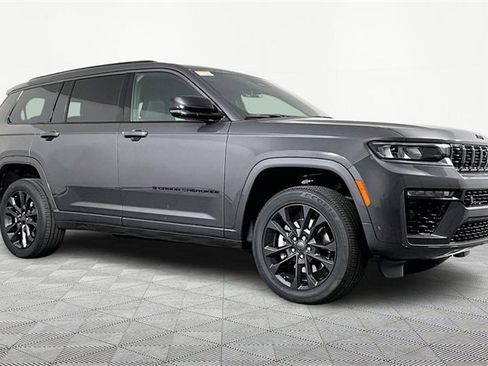 New 2026 Jeep Grand Cherokee L Limited image 3