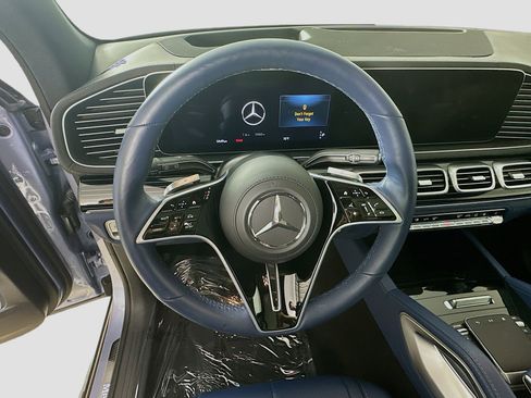 Certified 2025 Mercedes-Benz GLE 450e 4MATIC image 11