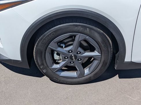 Used 2025 Kia K4 LXS image 22