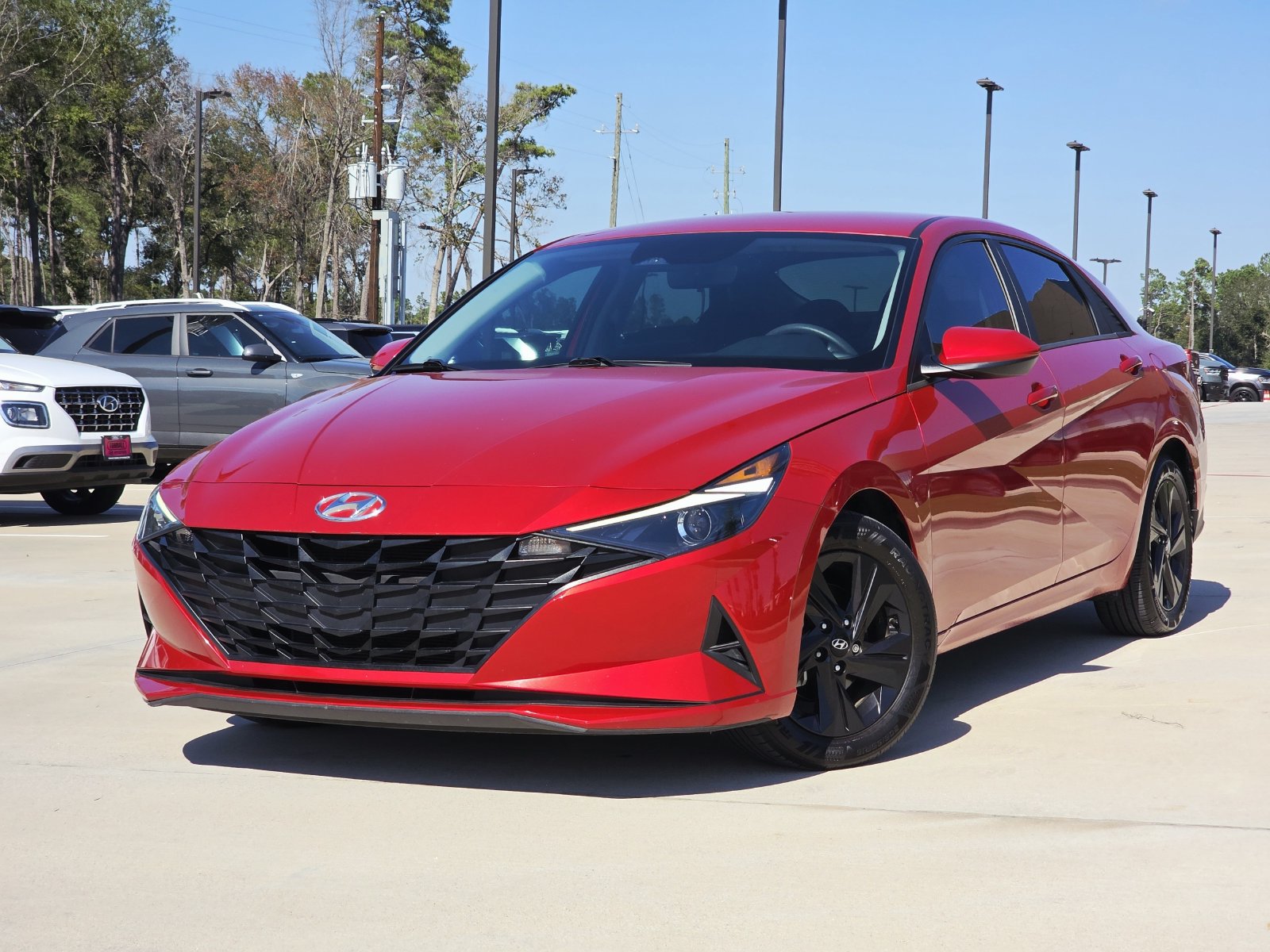 Used 2022 Hyundai Elantra SEL FWD image 3