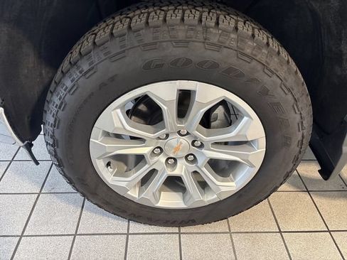Used 2026 Chevrolet Silverado 1500 LTZ AWD/4WD image 5