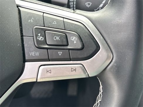Used 2021 Volkswagen Atlas Cross Sport SE w/ Panoramic Sunroof Package image 26
