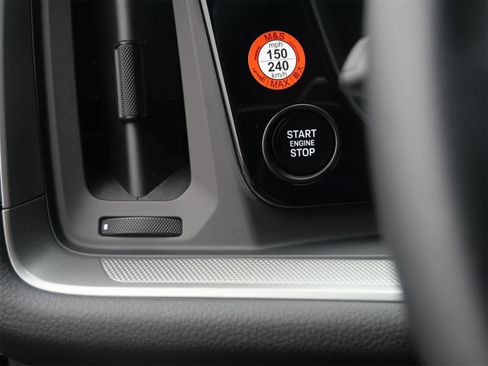 Certified 2025 Porsche Cayenne image 15