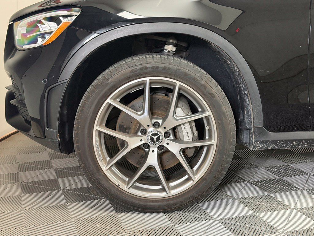 Used 2022 Mercedes-Benz GLC 300 4MATIC image 10