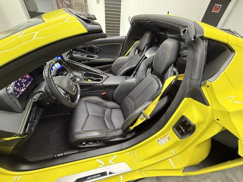 Used 2023 Chevrolet Corvette Z06 w/ Z07 Performance Package RWD image 13