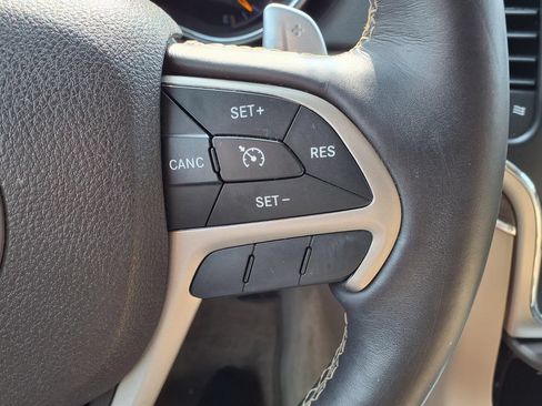 Used 2017 Jeep Grand Cherokee Overland w/ Trailer Tow Group IV RWD image 20