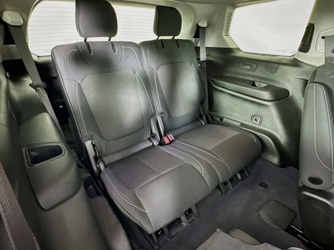 Used 2023 Jeep Grand Cherokee L Laredo w/ Luxury Tech Group I image 37