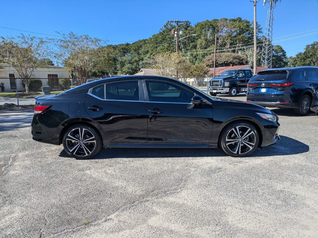 Used 2021 Nissan Sentra SR FWD image 3