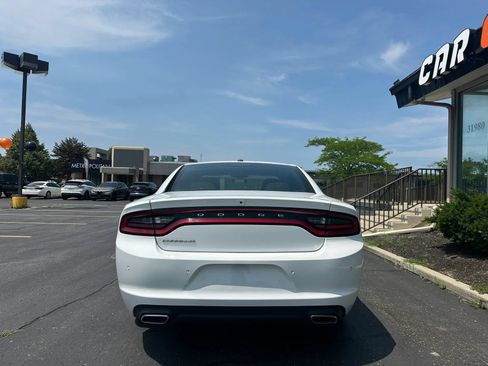 Used 2022 Dodge Charger SXT RWD image 5