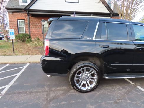 Used 2019 GMC Yukon SLT w/ Premium Edition image 6