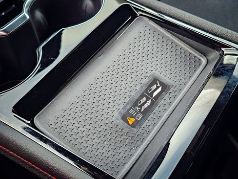 Certified 2024 Chevrolet Blazer EV RS image 29