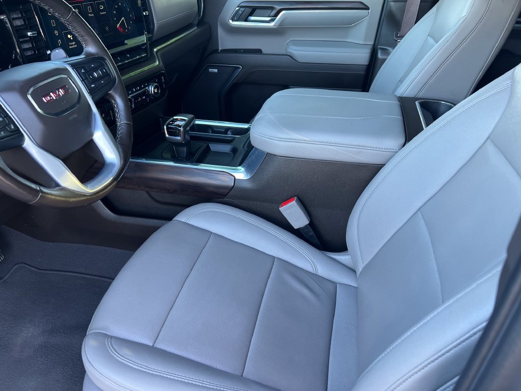 Used 2023 GMC Sierra 1500 SLT w/ SLT Premium Plus Package AWD/4WD image 10