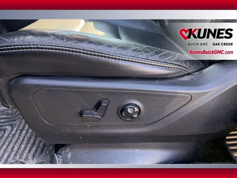 Used 2019 RAM 1500 Sport w/ Level 2 Equipment Group image 12