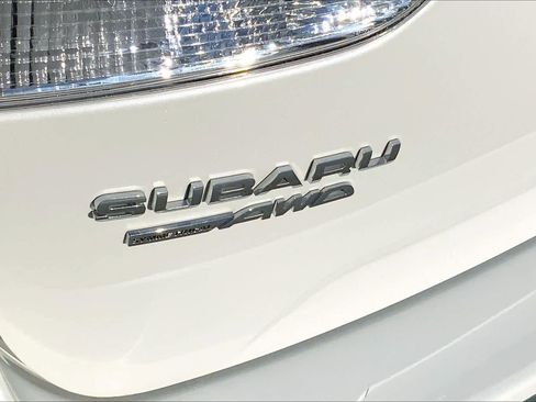 Used 2022 Subaru Forester Limited image 9