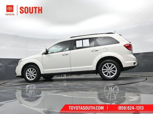 Used 2019 Dodge Journey SE FWD image 45