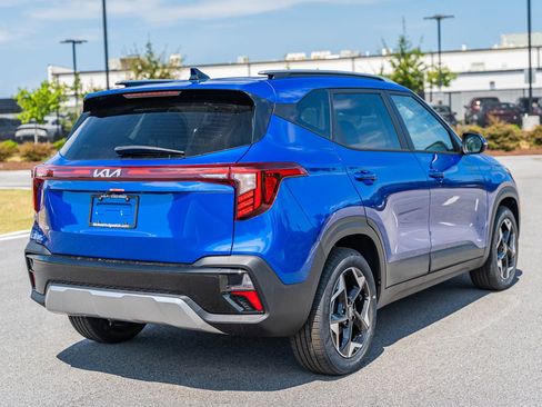 New 2026 Kia Seltos S FWD image 4