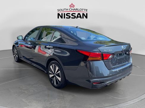 Used 2021 Nissan Altima 2.5 SV FWD image 4