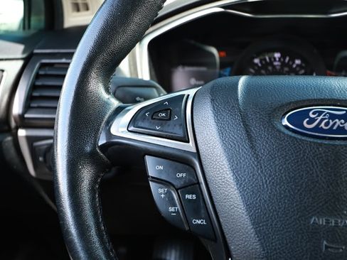 Used 2018 Ford Fusion Titanium FWD image 13