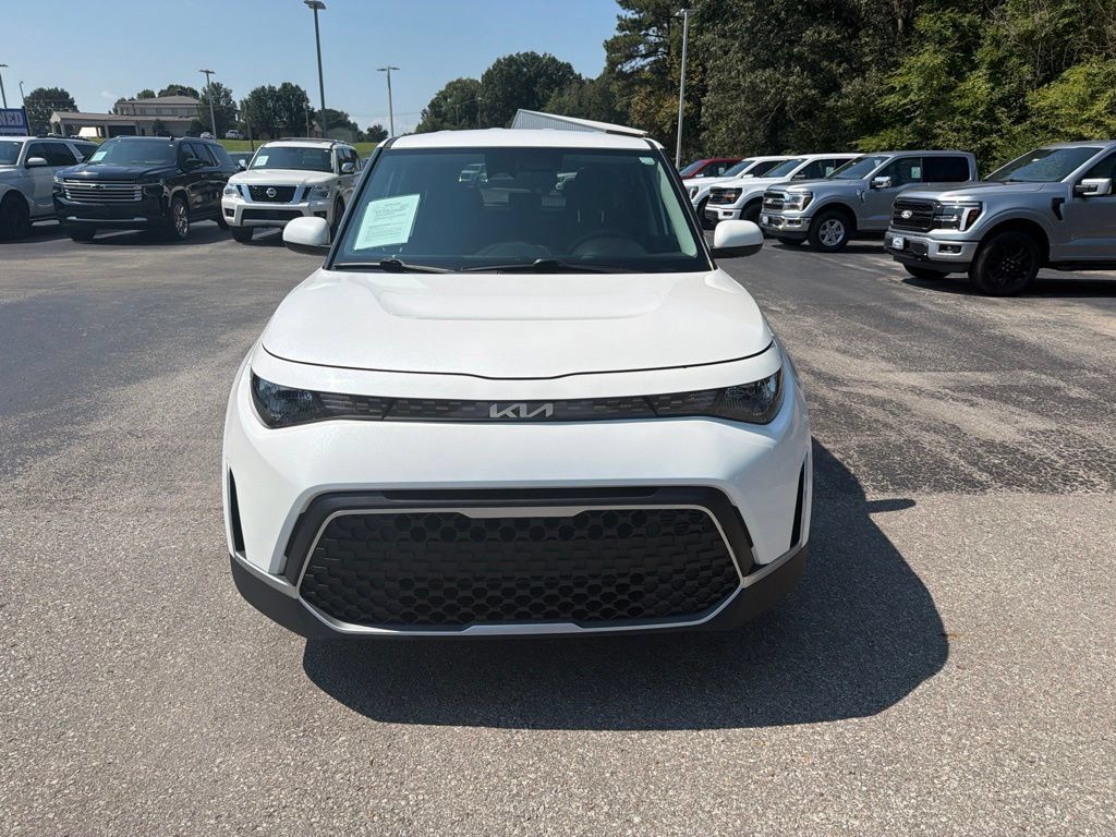 Used 2024 Kia Soul LX w/ Option Group 015 FWD image 8