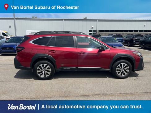 Certified 2025 Subaru Outback Premium AWD/4WD image 6