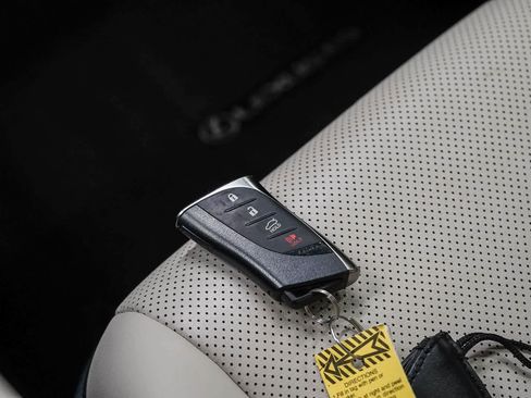 Used 2024 Lexus ES 350 w/ Premium Package FWD image 27