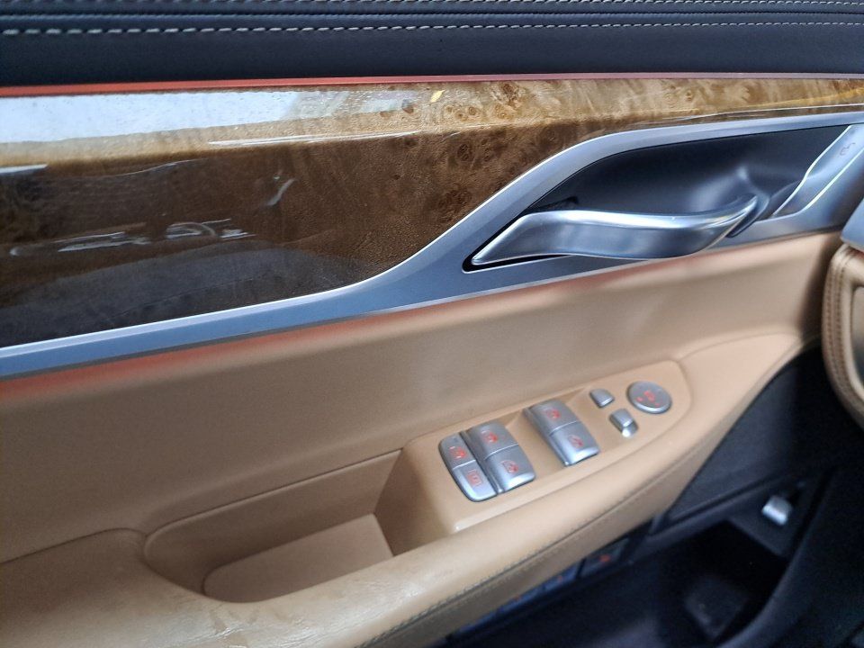 Used 2016 BMW 750i RWD image 32