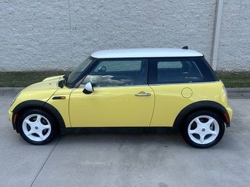 Used 2004 MINI Cooper Hardtop FWD image 15