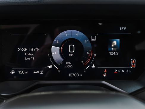 Used 2025 GMC Acadia AT4 w/ Luxury Package AWD/4WD image 12