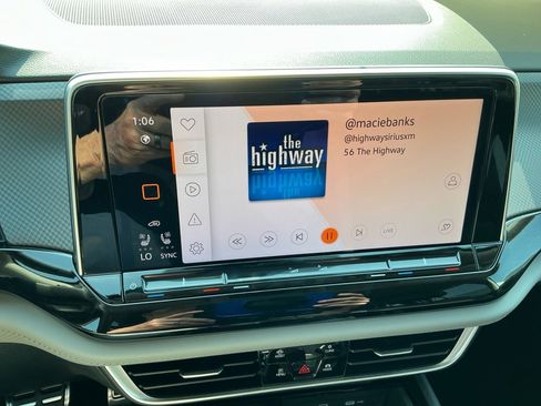 New 2026 Volkswagen Atlas Peak Edition image 17