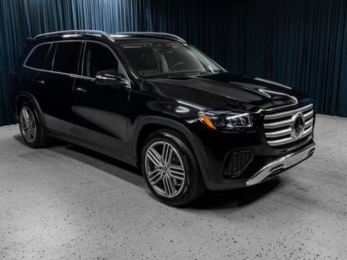 New 2026 Mercedes-Benz GLS 450 4MATIC image 3