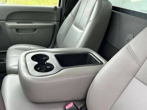 Used 2011 Chevrolet Silverado 3500 W/T RWD image 39