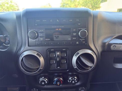 Used 2013 Jeep Wrangler Unlimited Sport image 26