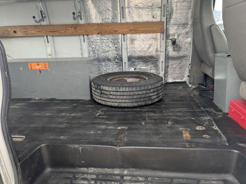 Used 2014 Chevrolet Express 2500 w/ Cold Climate Package image 19