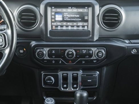 Used 2020 Jeep Wrangler Sport image 21