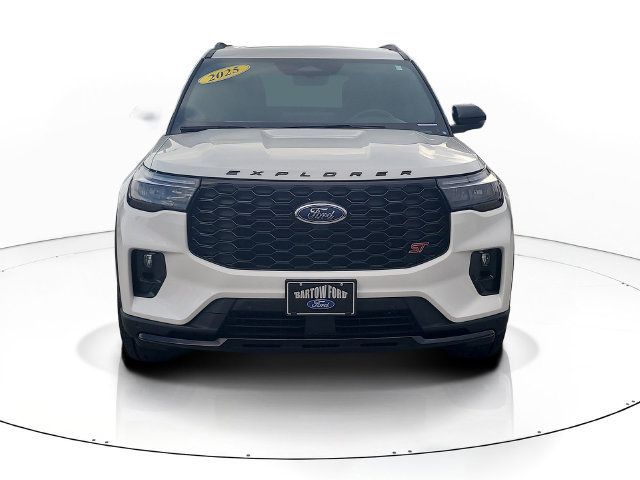Used 2025 Ford Explorer ST w/ Sun And Sound Package AWD/4WD image 2