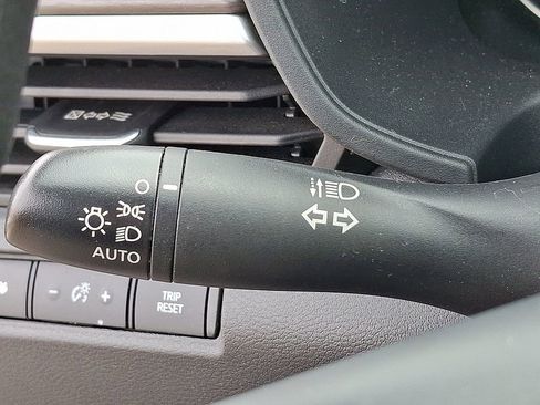 Used 2025 Nissan Altima 2.5 SV image 25