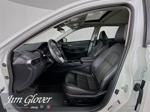 Used 2021 Nissan Altima 2.5 SR w/ SR Premium Package image 24