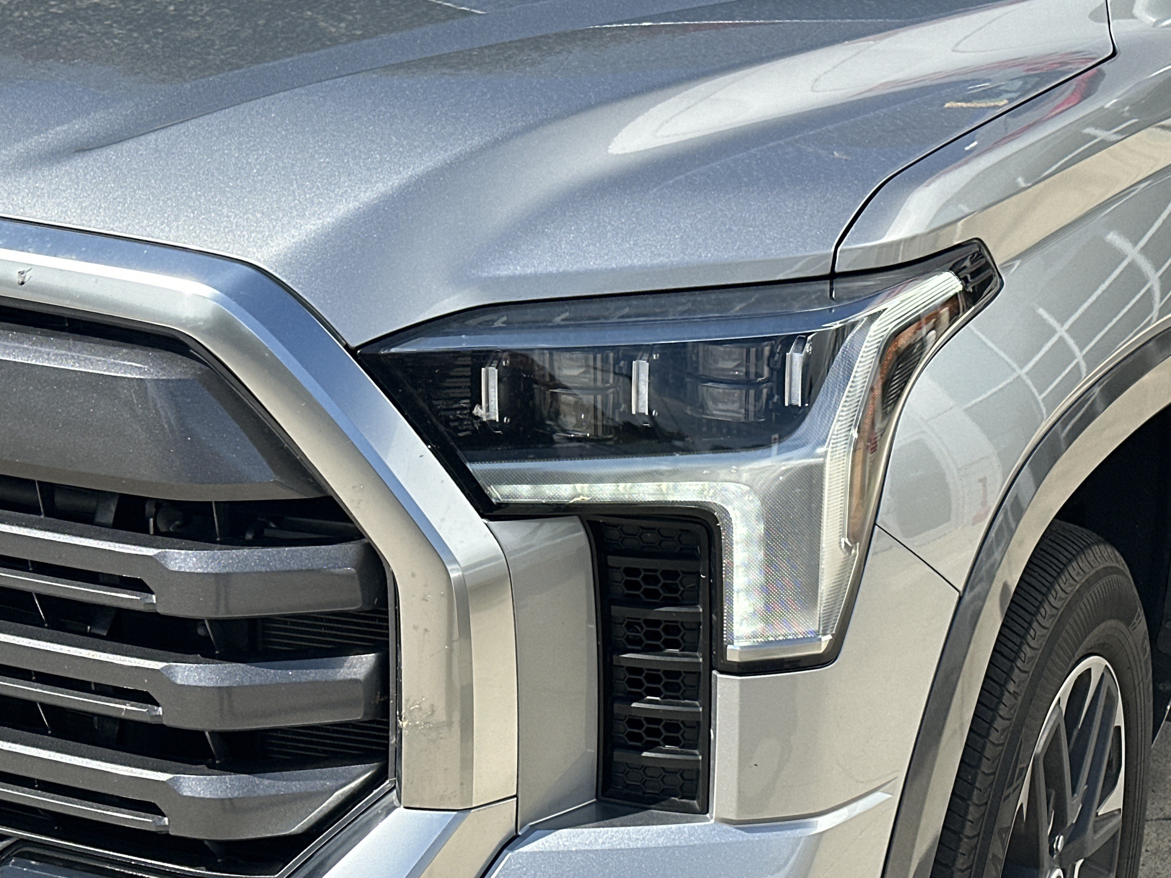 Used 2024 Toyota Tundra Limited AWD/4WD image 11