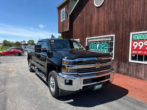 Used 2016 Chevrolet Silverado 2500 LT w/ LT Fleet Convenience Package AWD/4WD image 2