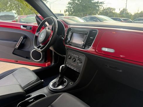Used 2014 Volkswagen Beetle 2.5 FWD image 13