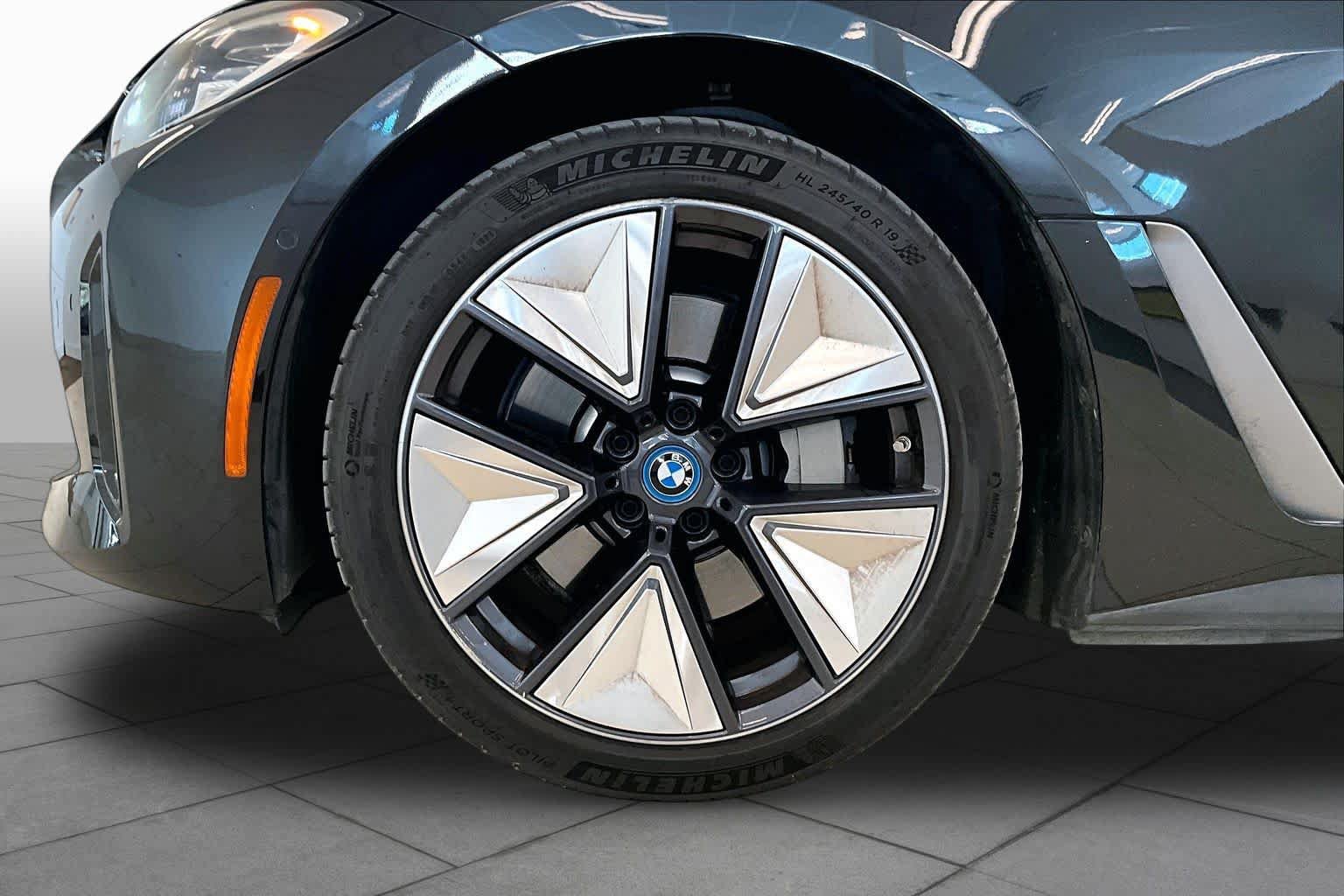 Used 2023 BMW i4 eDrive35 w/ Premium Package RWD image 10
